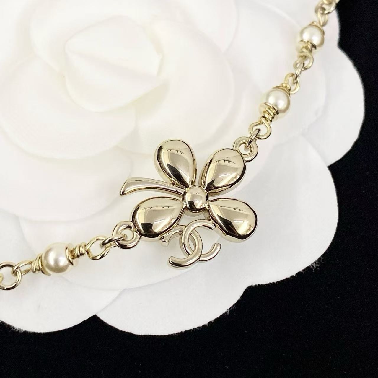 chanel crystal butterfly pearl chain necklace