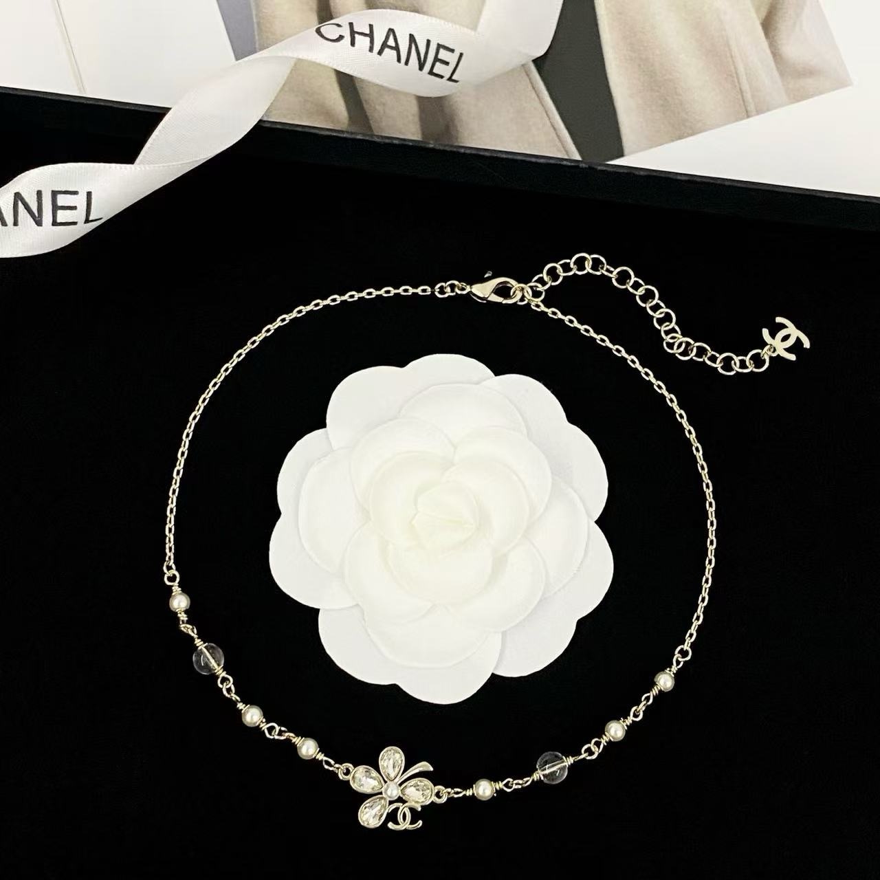 chanel crystal butterfly pearl chain necklace