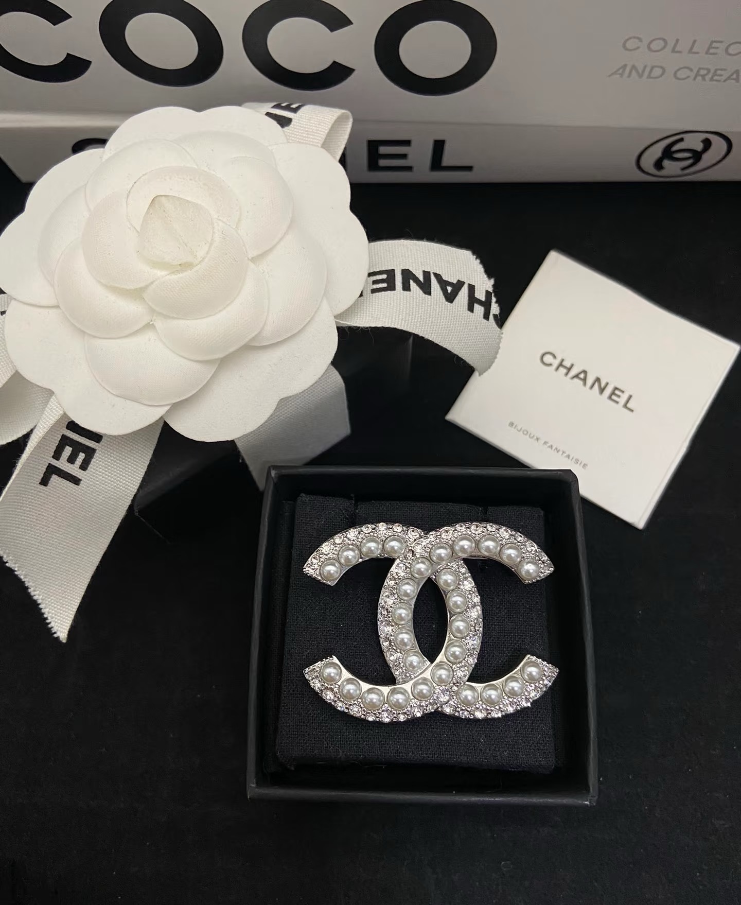 chanel silver strass cc brooch