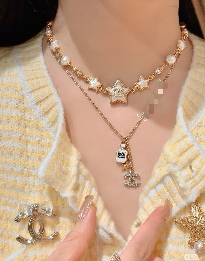 chanel crystal perfume bottle cc charm necklace