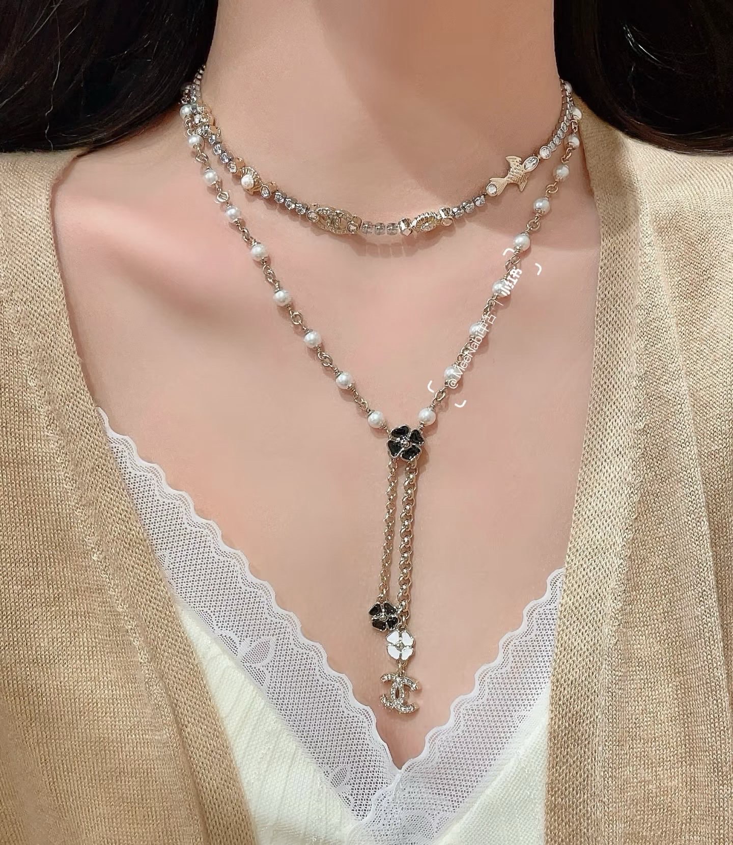 chanel pearl cc charm lariat necklace