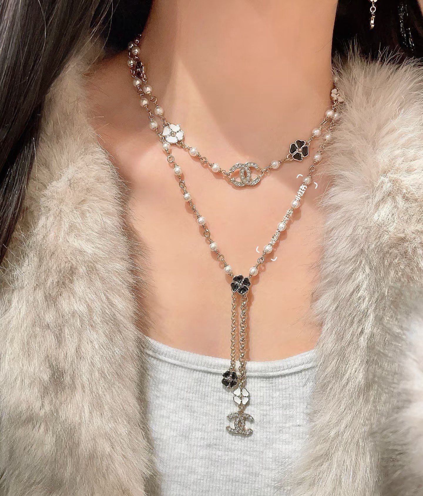 chanel pearl cc charm lariat necklace