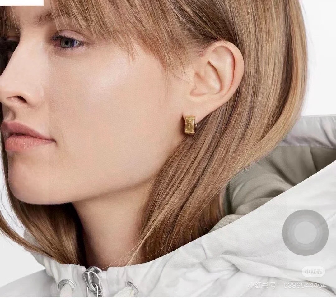 louis vuitton gold monogram flower hoop earrings