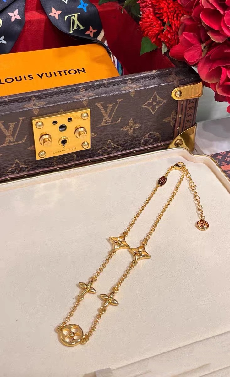 louis vuitton blooming supple necklace