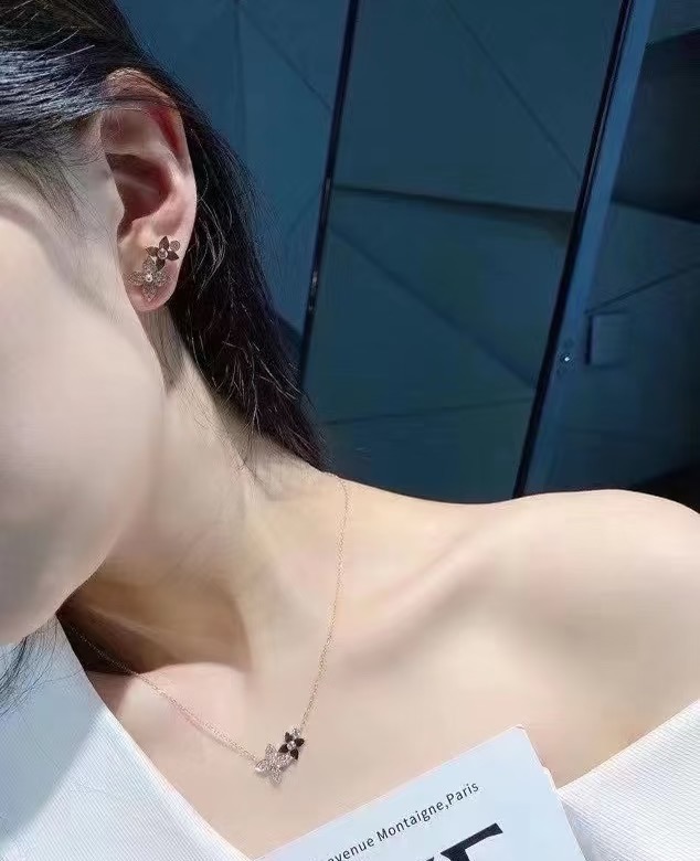 louis vuitton idylle blossom necklace
