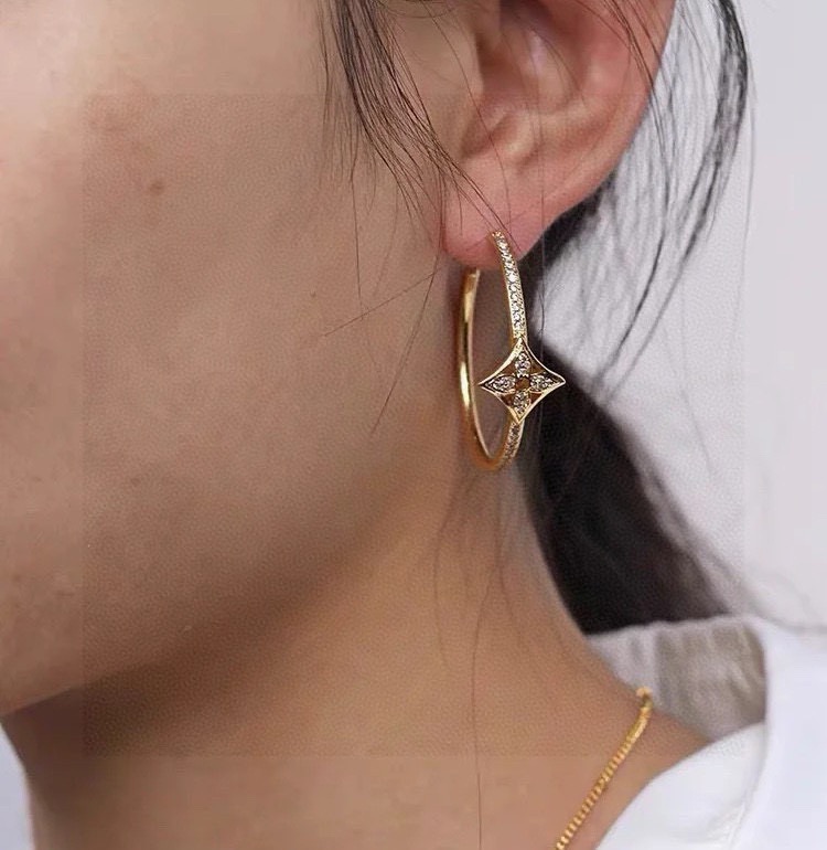 louis vuitton gold monogram flower hoop earrings