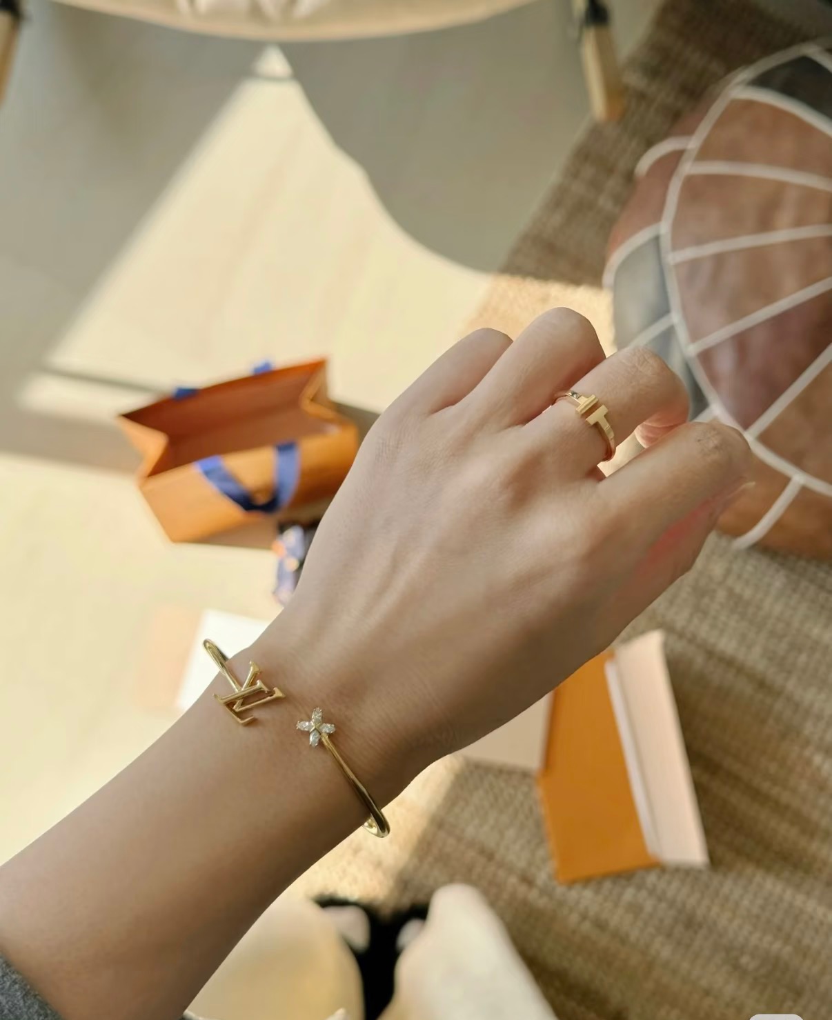 louis vuitton gold lv twig open bangle