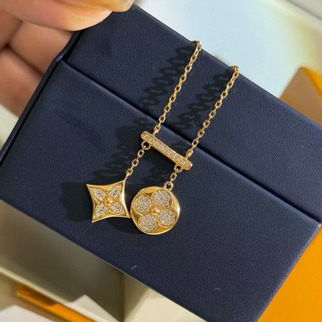 louis vuitton lv signet necklace