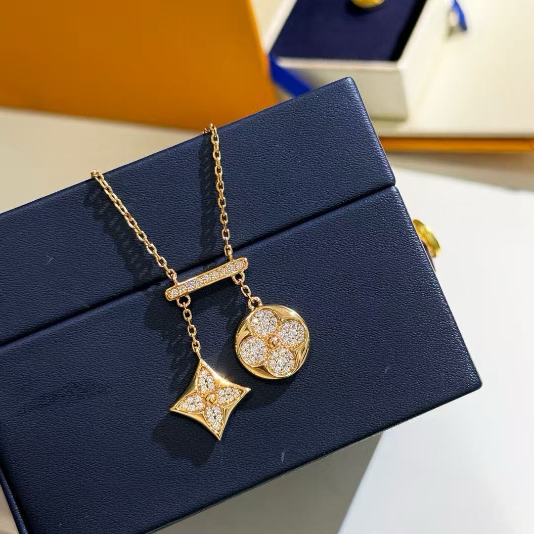 louis vuitton lv signet necklace