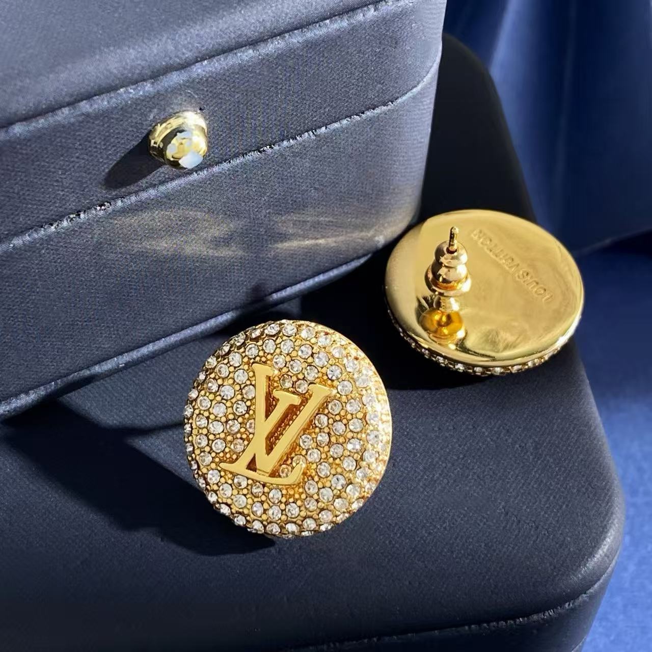 louis vuitton round pave lv stud earrings