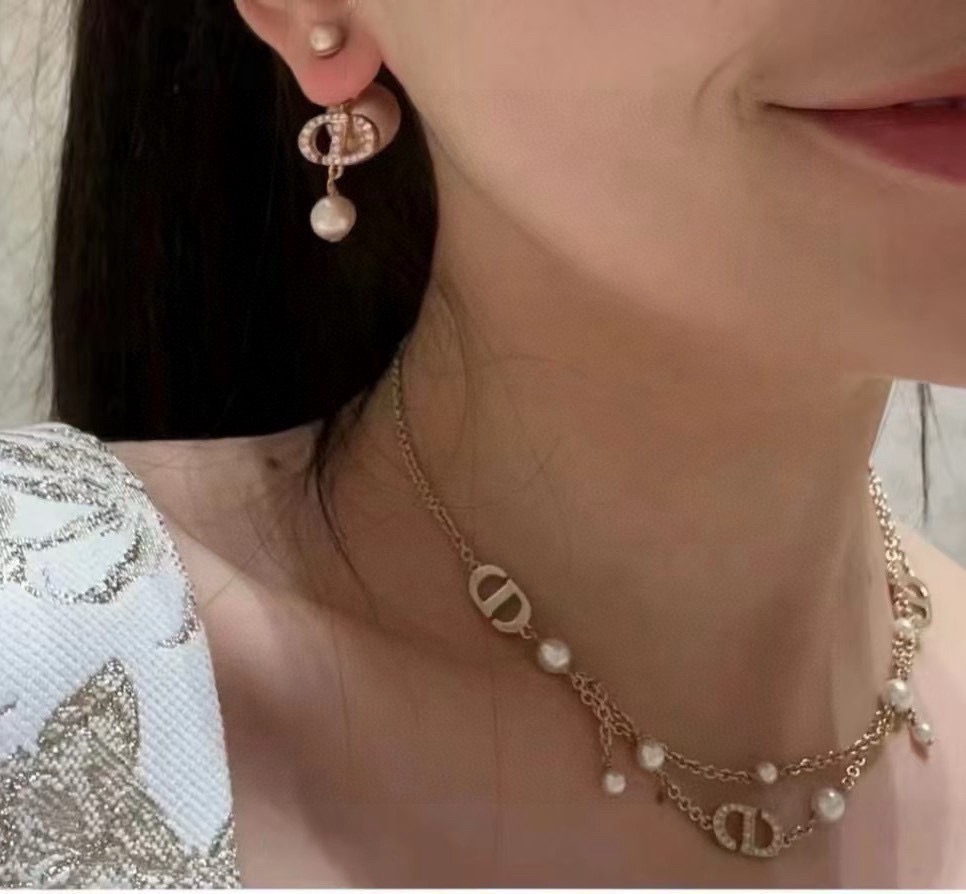 dior jadior pearl charm gold chain necklace
