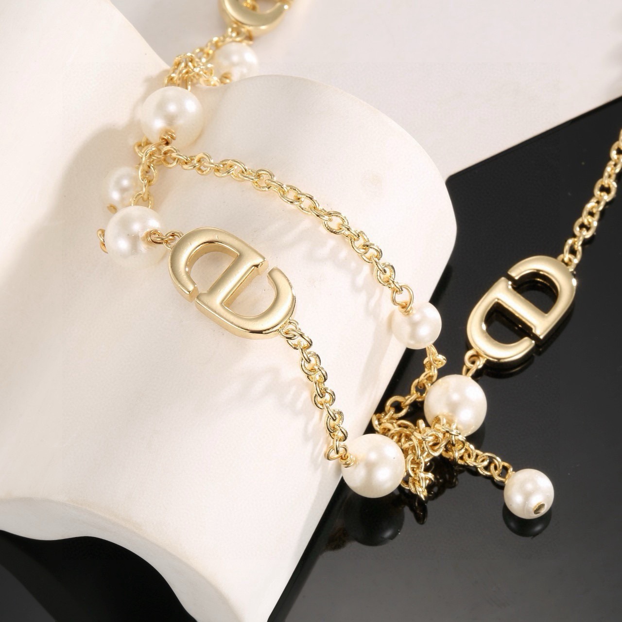 dior jadior pearl charm gold chain necklace