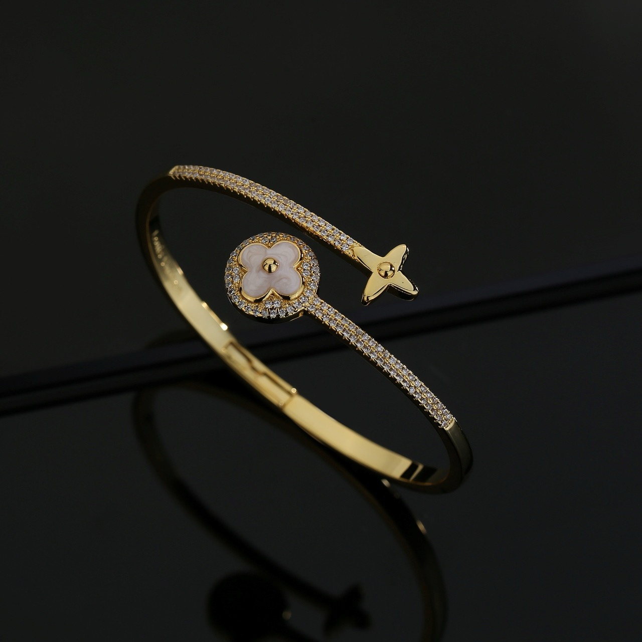 louis vuitton gold lv twig bangle