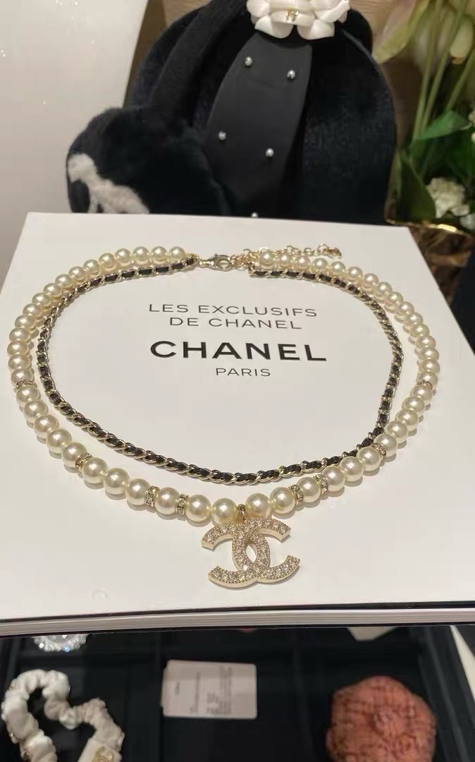 chanel pearl leather cc double strand necklace