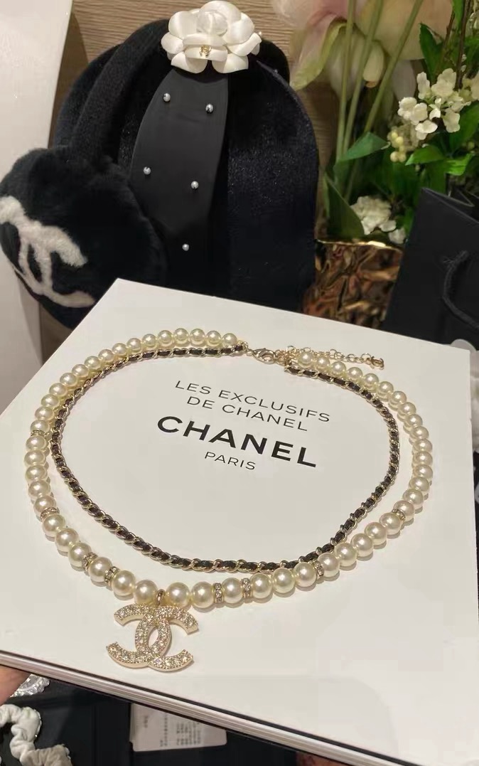 chanel pearl leather cc double strand necklace