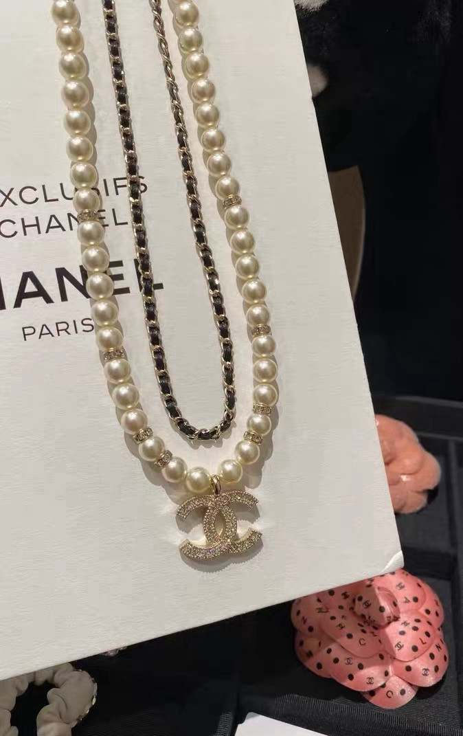 chanel pearl leather cc double strand necklace