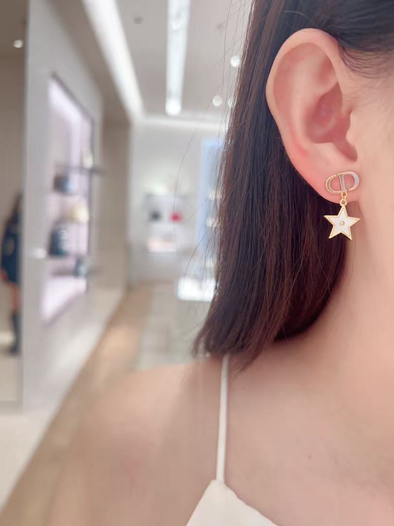 dior destiny gold star clover earrings