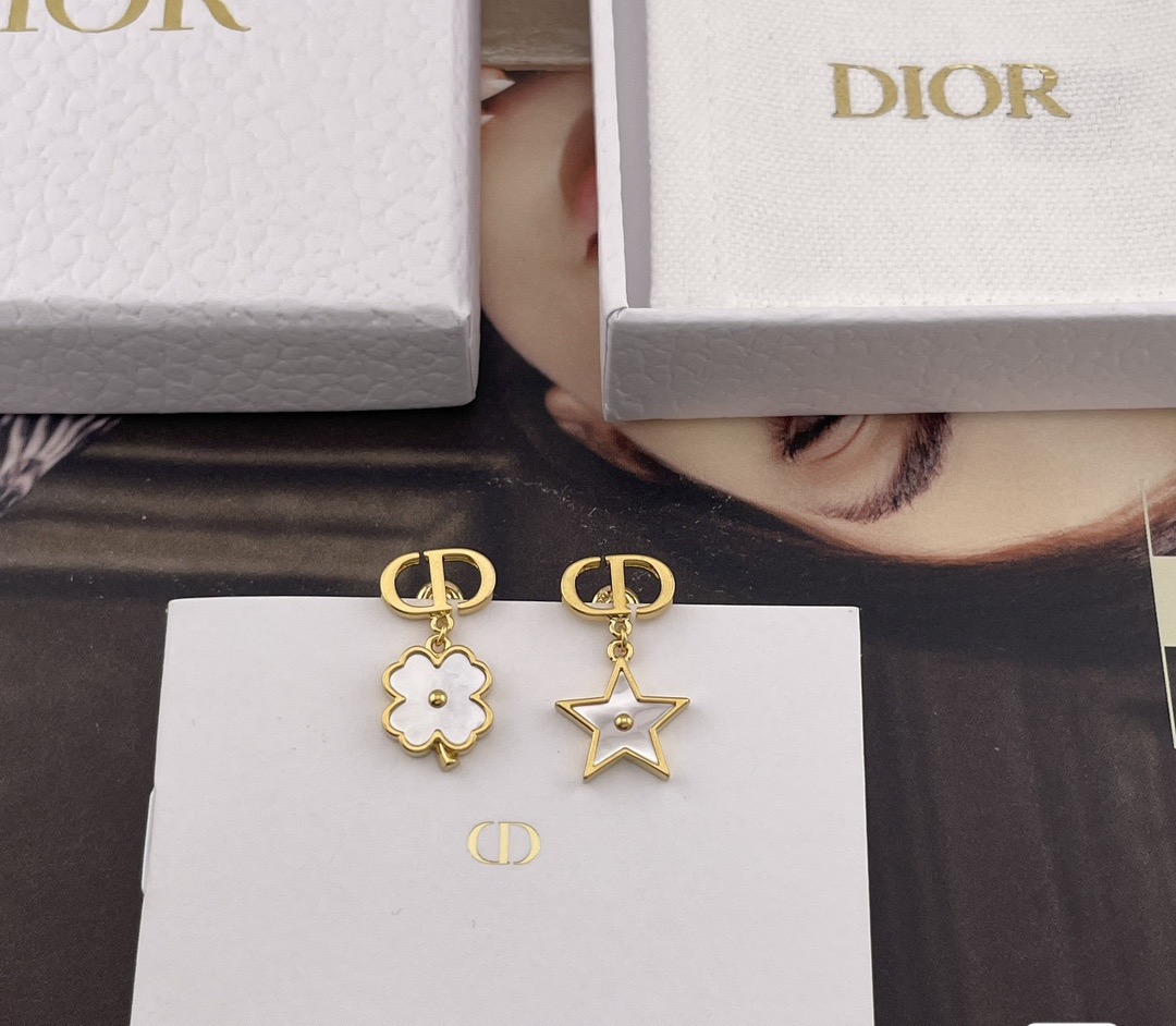 dior destiny gold star clover earrings