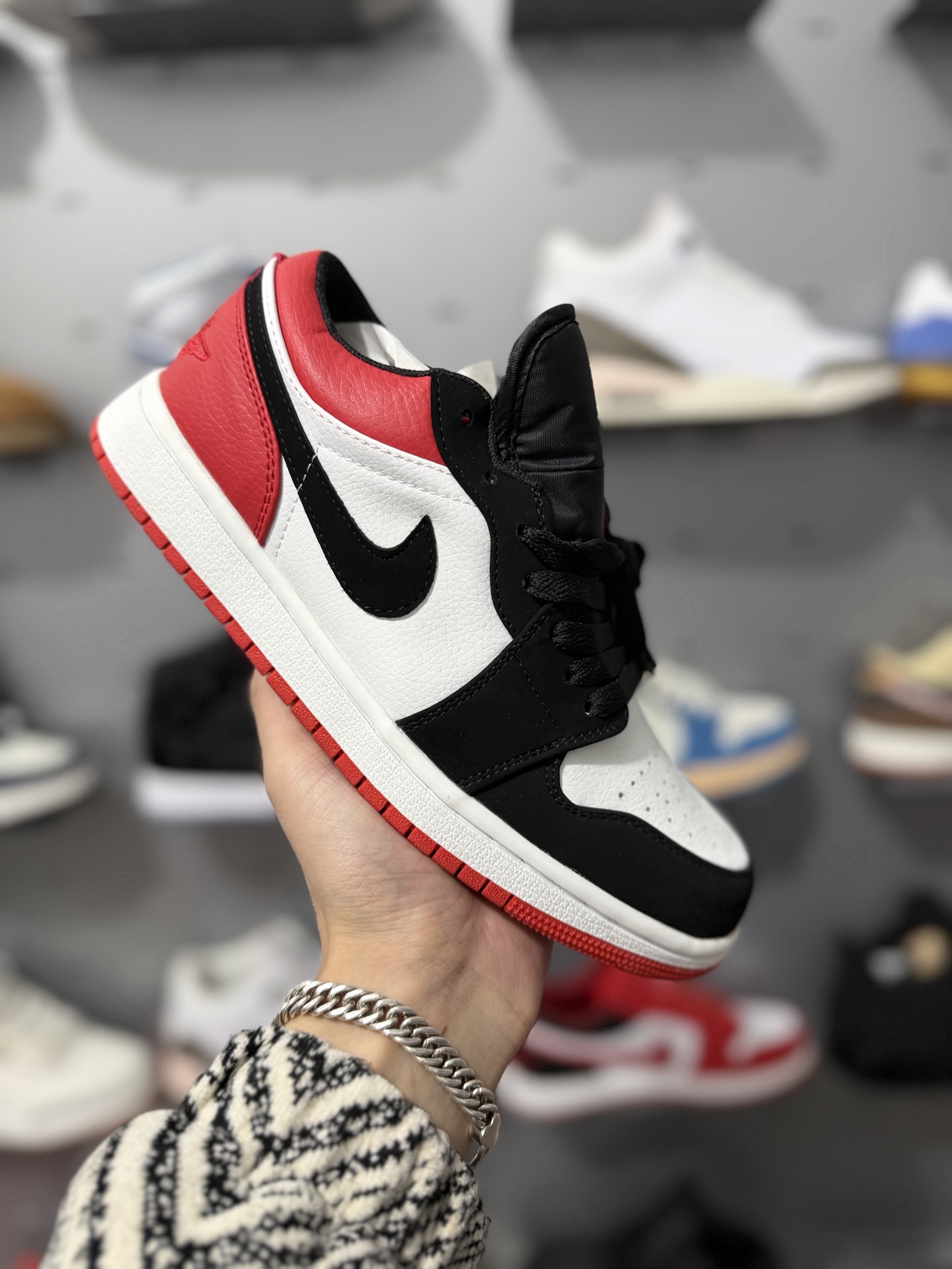 _dwY9sgAYI7hOZt3_d_xBySovx7OFuTvnmHKxN_Q