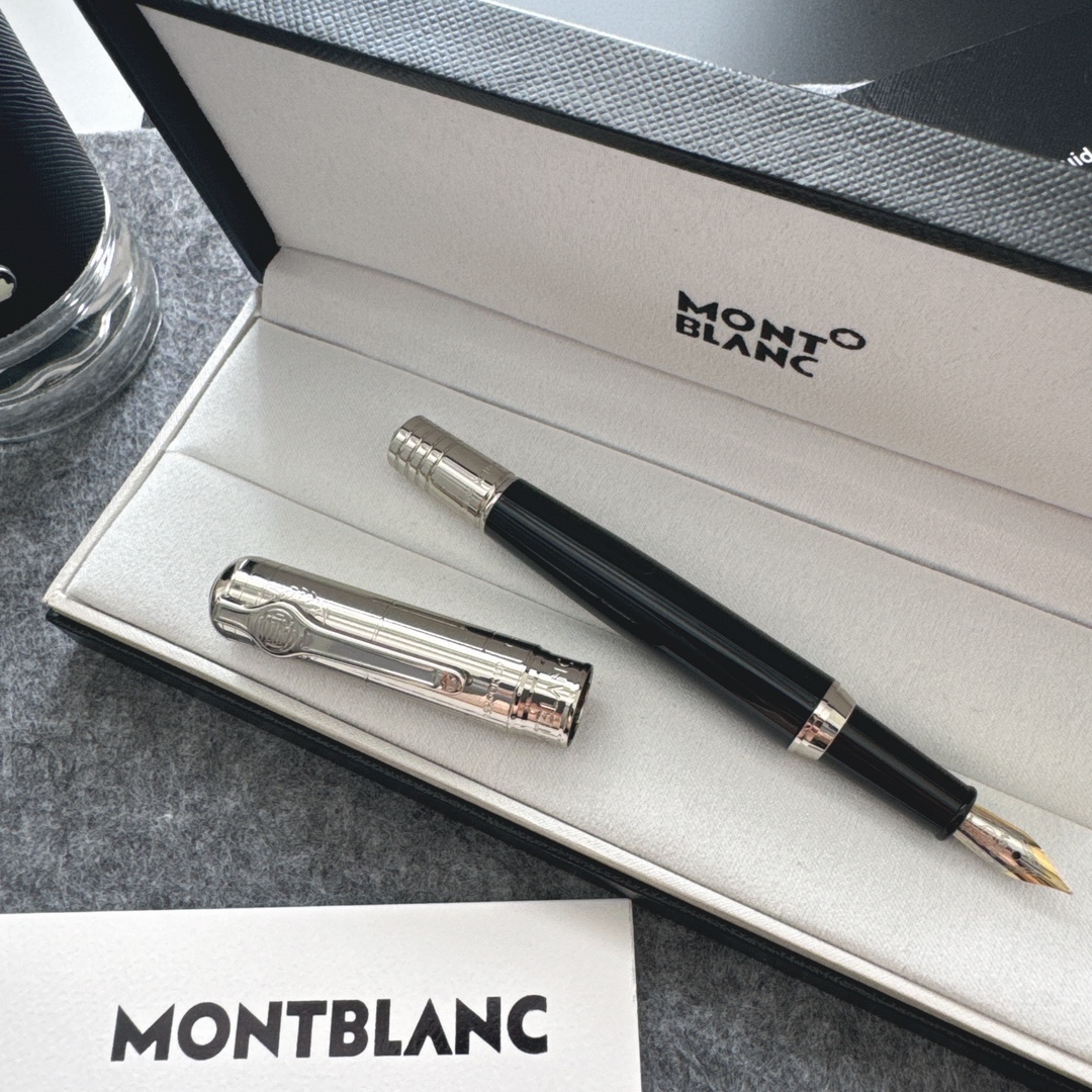 国际品牌 Mont Blanc 万宝龙 签字笔 新款火爆上市🔥🔥别具一格的款型设计 书写流畅 简约大方上档次 低调的奢华 携带方便 送 3