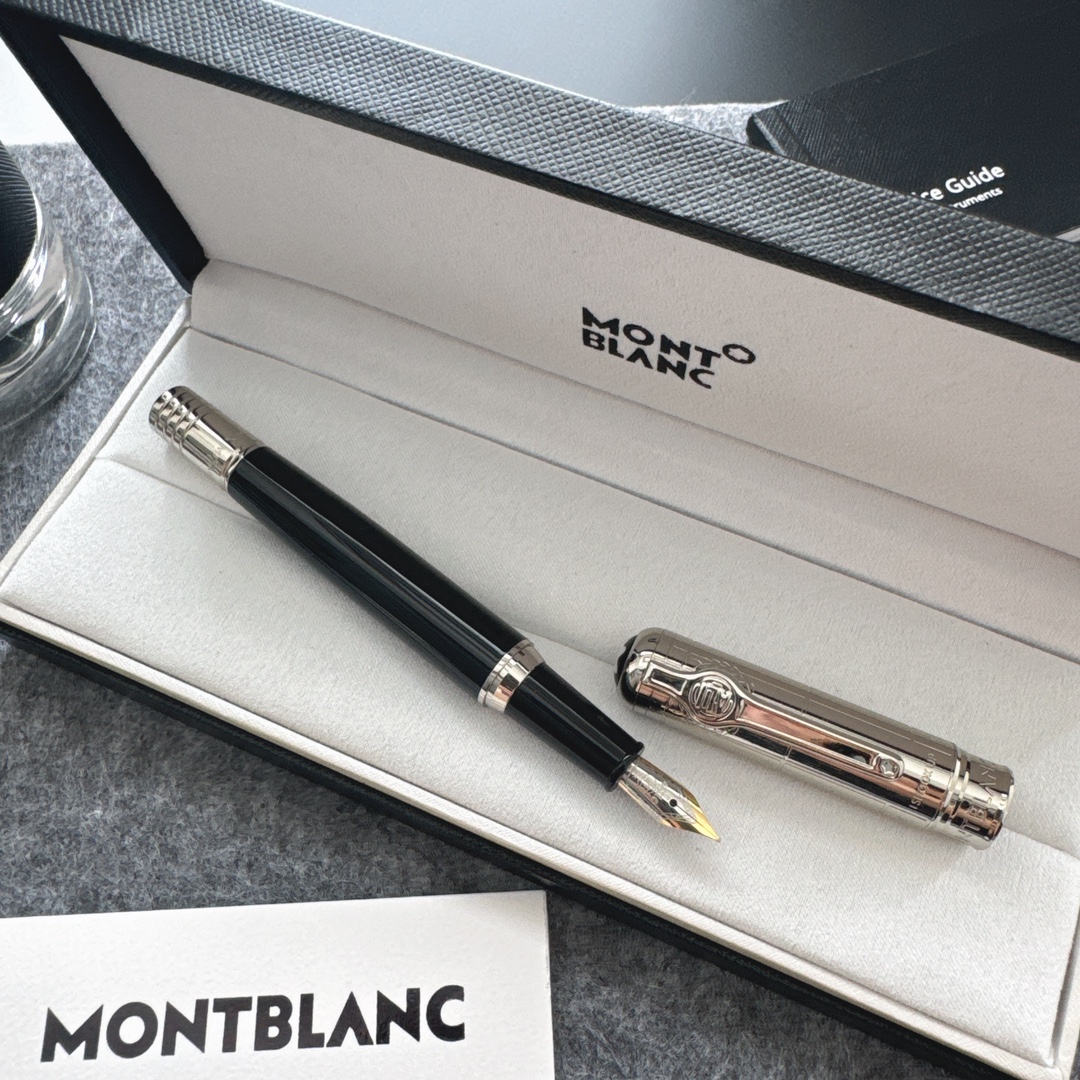 国际品牌 Mont Blanc 万宝龙 签字笔 新款火爆上市🔥🔥别具一格的款型设计 书写流畅 简约大方上档次 低调的奢华 携带方便 送 4