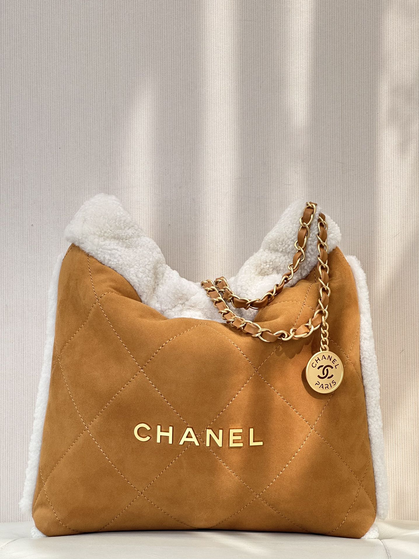 Chanel Small size: 37/35/7cm AS3260 series