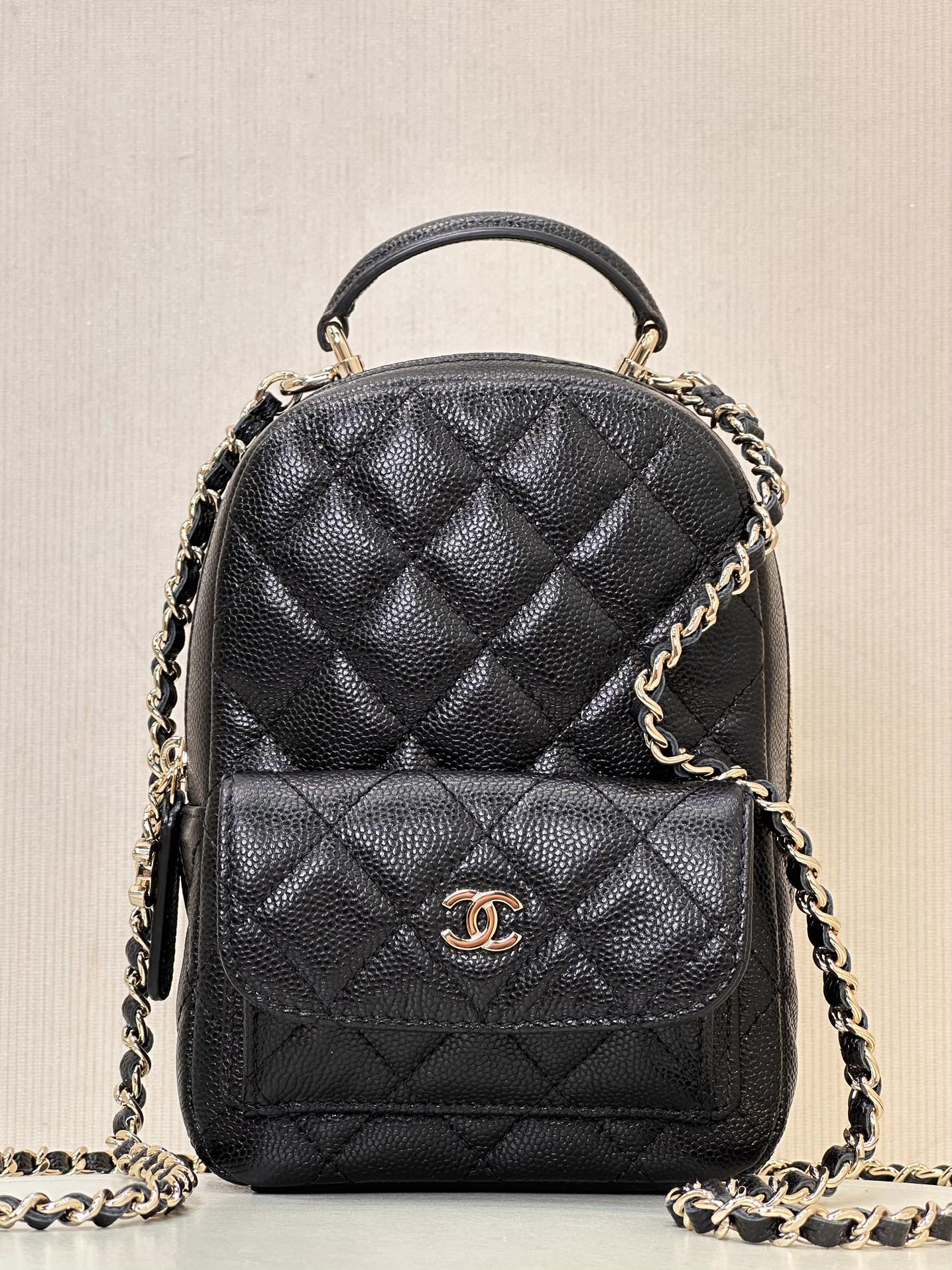 CHANEL 24C mini schoolbag backpack, lychee-grain cowhide, vintage glossy hardware, refined and versatile - top quality