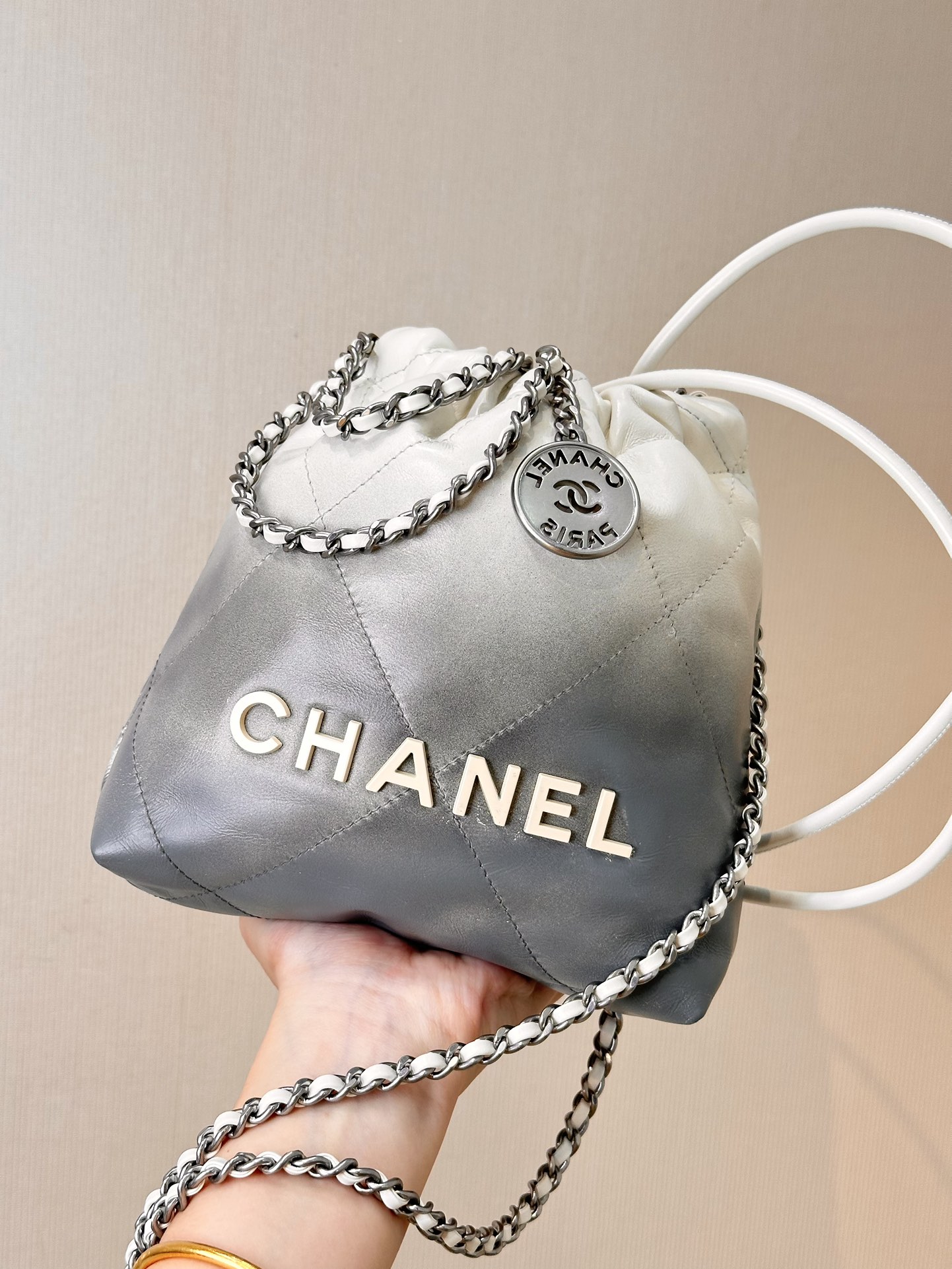 Chanel Small quantity in stock! Gradient white gray