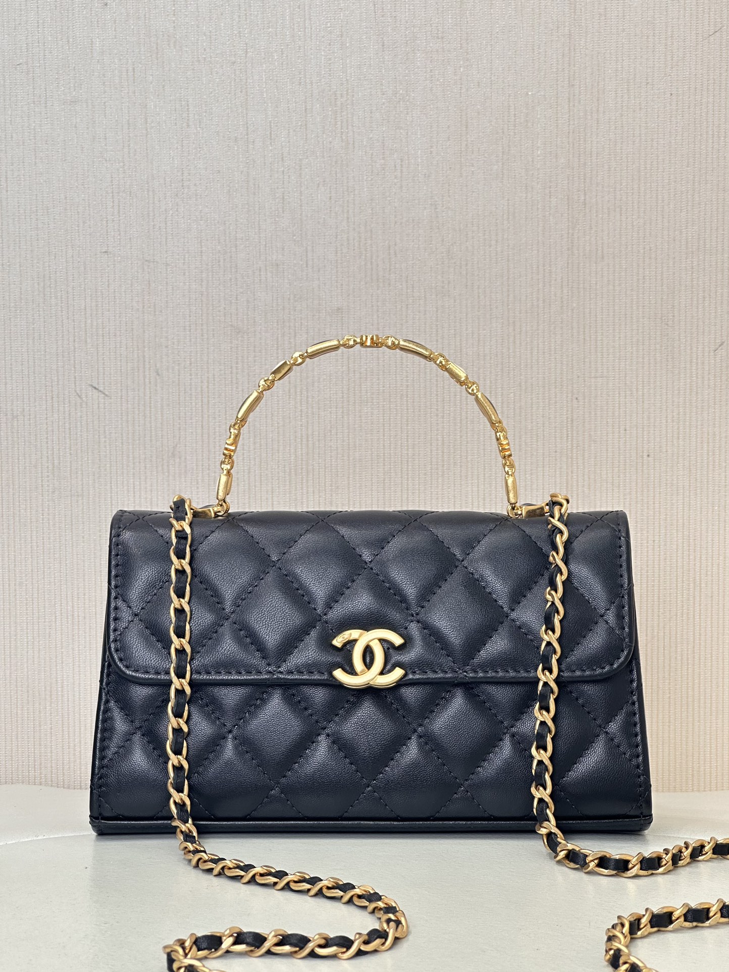CHANEL シャネル 長財布 エナメルハンドル キルティング チェーンバッグ ショルダー 斜め掛け ハンドバッグ 22s新作 ヴィンテージ 万能 定番 ファッション 上品 大ヒットモデル-トップ品質