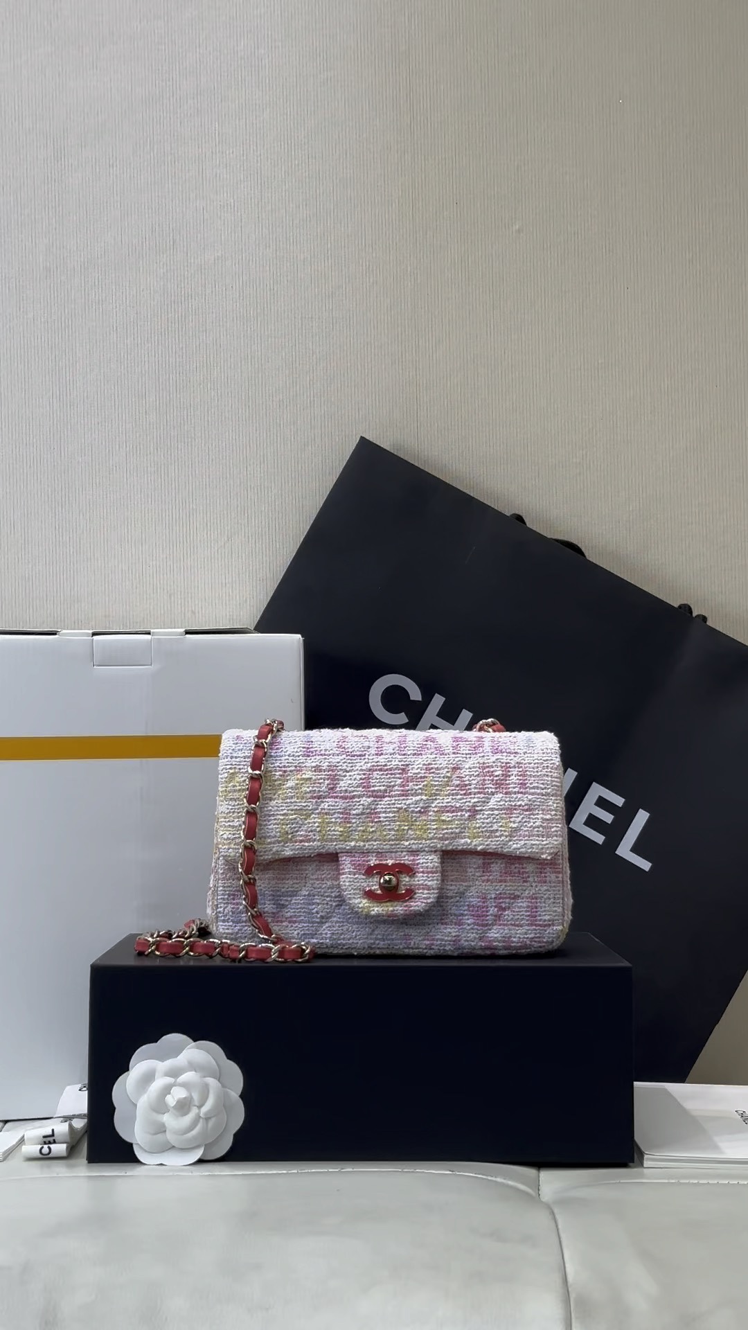 How on earth should Chanel reject Grandma Xiang?