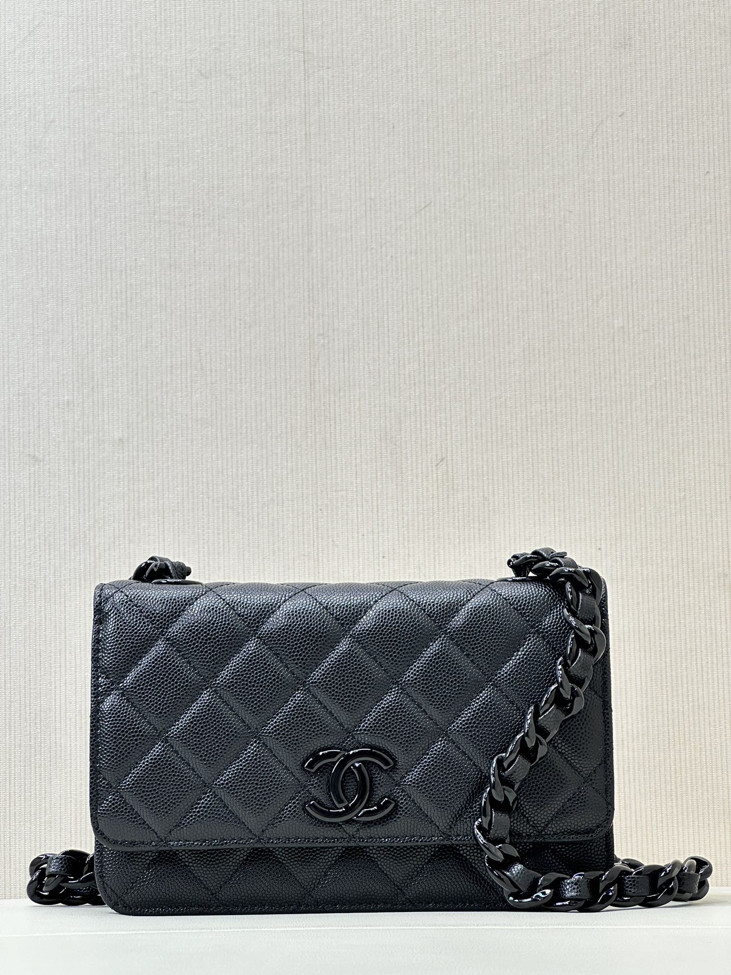CHANEL panda bag kaviaar kalfsleer zwart gelakt metaalwerk grove ketting WOC dubbele C-sluiting persoonlijk en veelzijdig - topkwaliteit