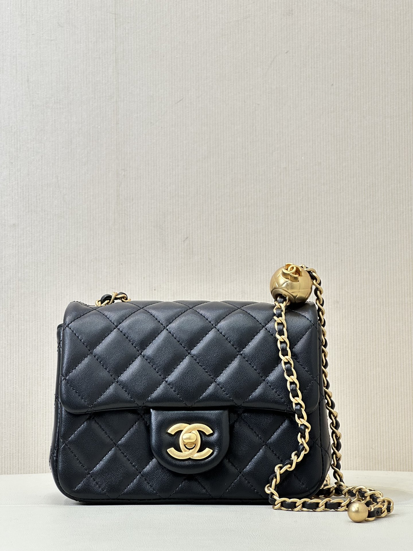 CHANEL cuir d'origine agneau matelassé classique valeur sûre souple et épais sac chaîne - qualité supérieure