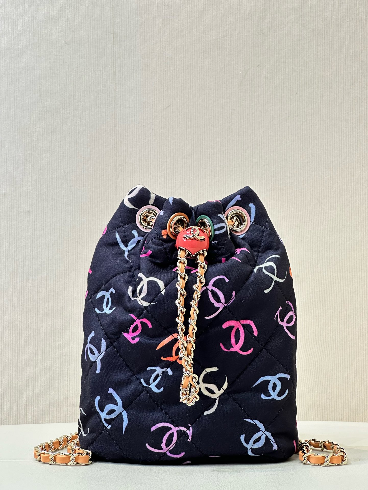 CHANEL シャネル ミニバックパック ヴィンテージ ミニバケット ワンダラーバッグ リュック・ショルダー・斜めがけ・ハンド 万能で実用的 天井 最高品質