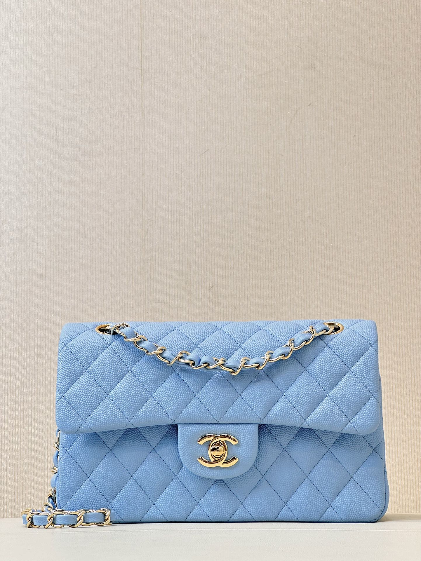 CHANEL CF Classic Flap 定番 菱格 ゴールド金具/シルバー金具 チェーンショルダーストラップ レザーインターウィーブチェーン グレインカーフ素材 純スチール金具 斜め掛けバッグ 定番モデル