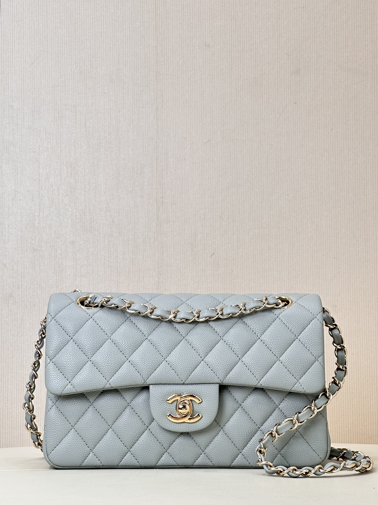 CHANEL CF Classic Flap 定番 マトラッセ ゴールド金具/シルバー金具 チェーンショルダーストラップ レザーインターウィーブチェーン キャビアスキン素材 純鋼金具 クロスボディバッグ 定番モデル