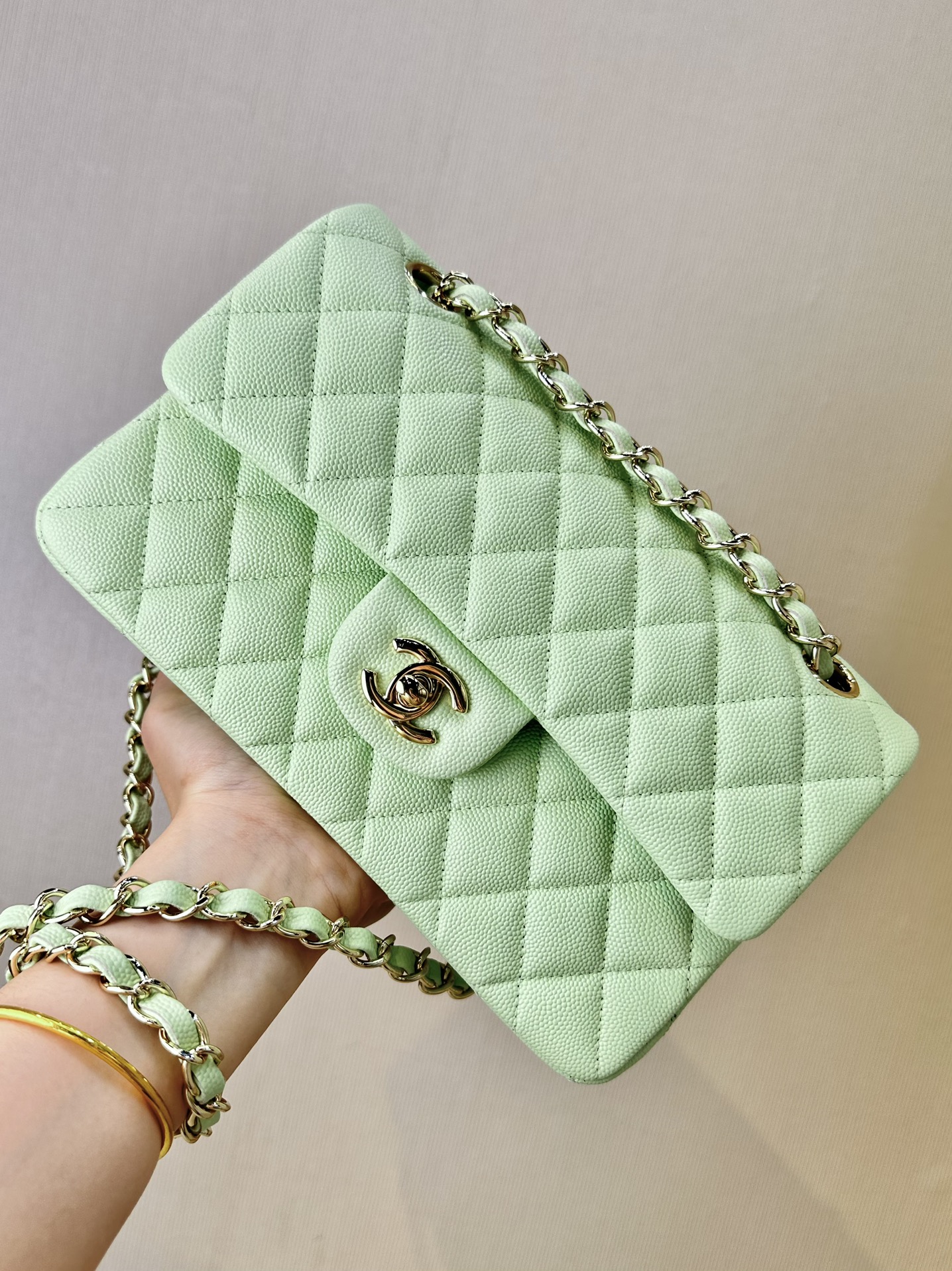 CHANEL CF Classic Flap クラシック マトラッセ ゴールド金具/シルバー金具 チェーンショルダーストラップ レザーインターウィーブチェーン キャビアスキン素材 純スチール金具 クロスボディバッグ 定番モデル