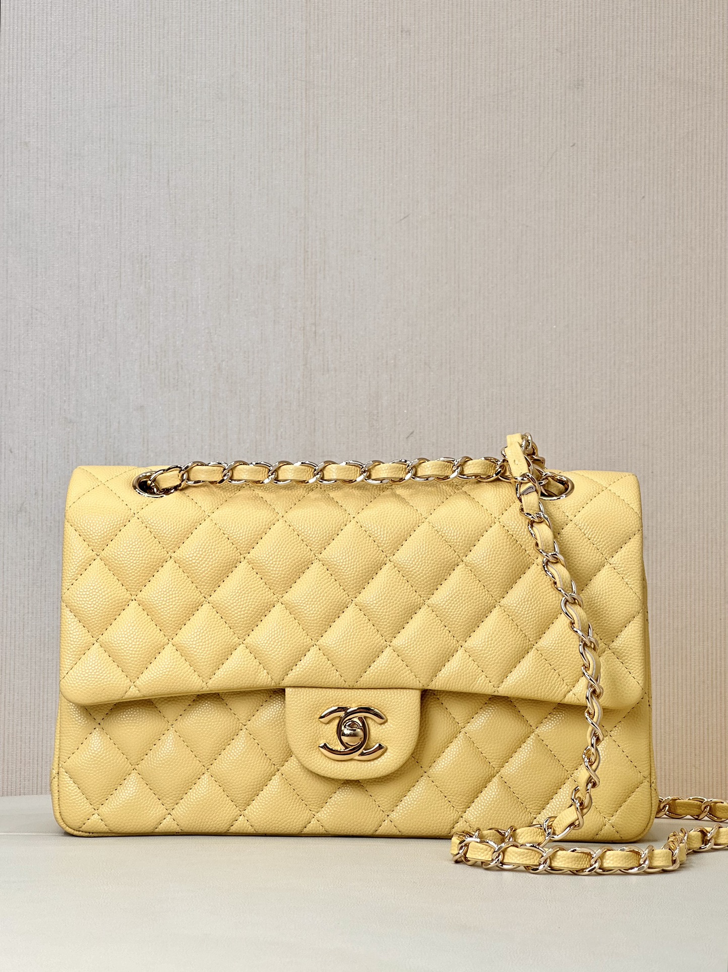 CHANEL CF Classic Flap 클래식 다이아몬드 퀼팅 골드 버클/실버 버클 체인 숄더 스트랩 가죽 체인 그레인 카프스킨 소재 순강 하드웨어 크로스백 클래식 모델