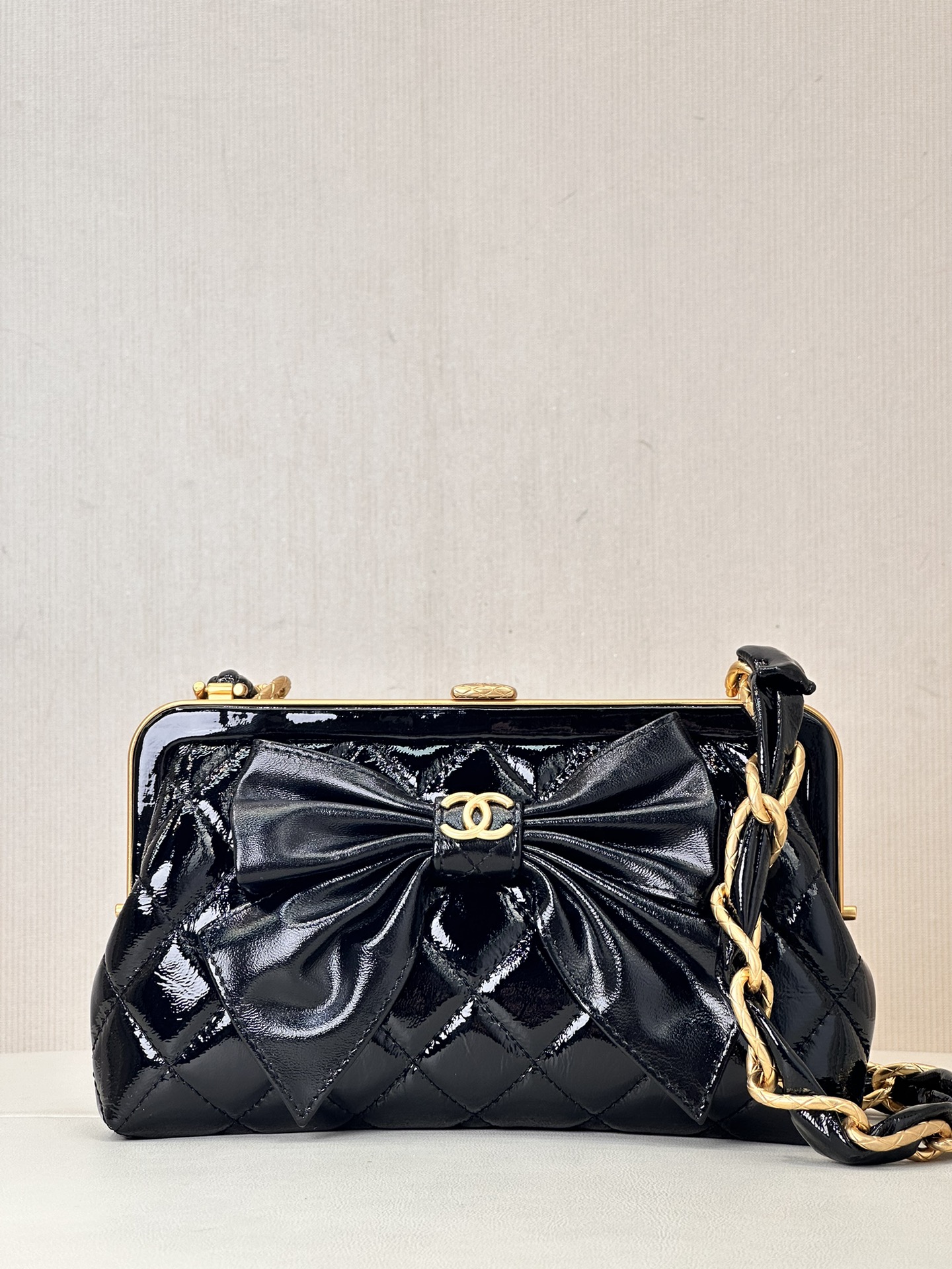 CHANEL 24A strik tas, wasachtig lamsleer, speels en schattig, schouder- en crossbody, groot volume - topkwaliteit