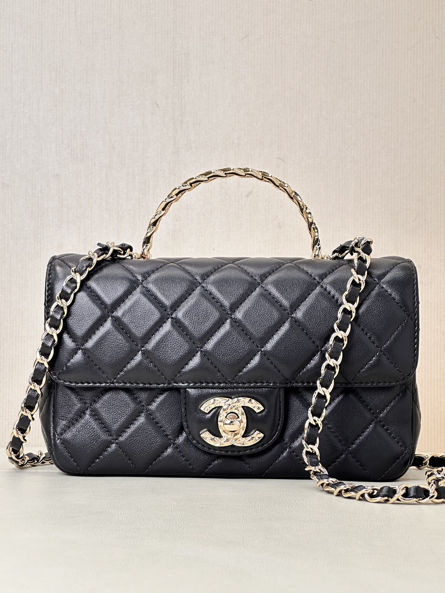 CHANEL 24A 麦穗ハンドル CF Mini Handle ブラックダイヤ ラムスキン キルティング チェーンバッグ ハンドバッグ 斜めがけ ショルダー 限定モデル 純正レザー 最高品質