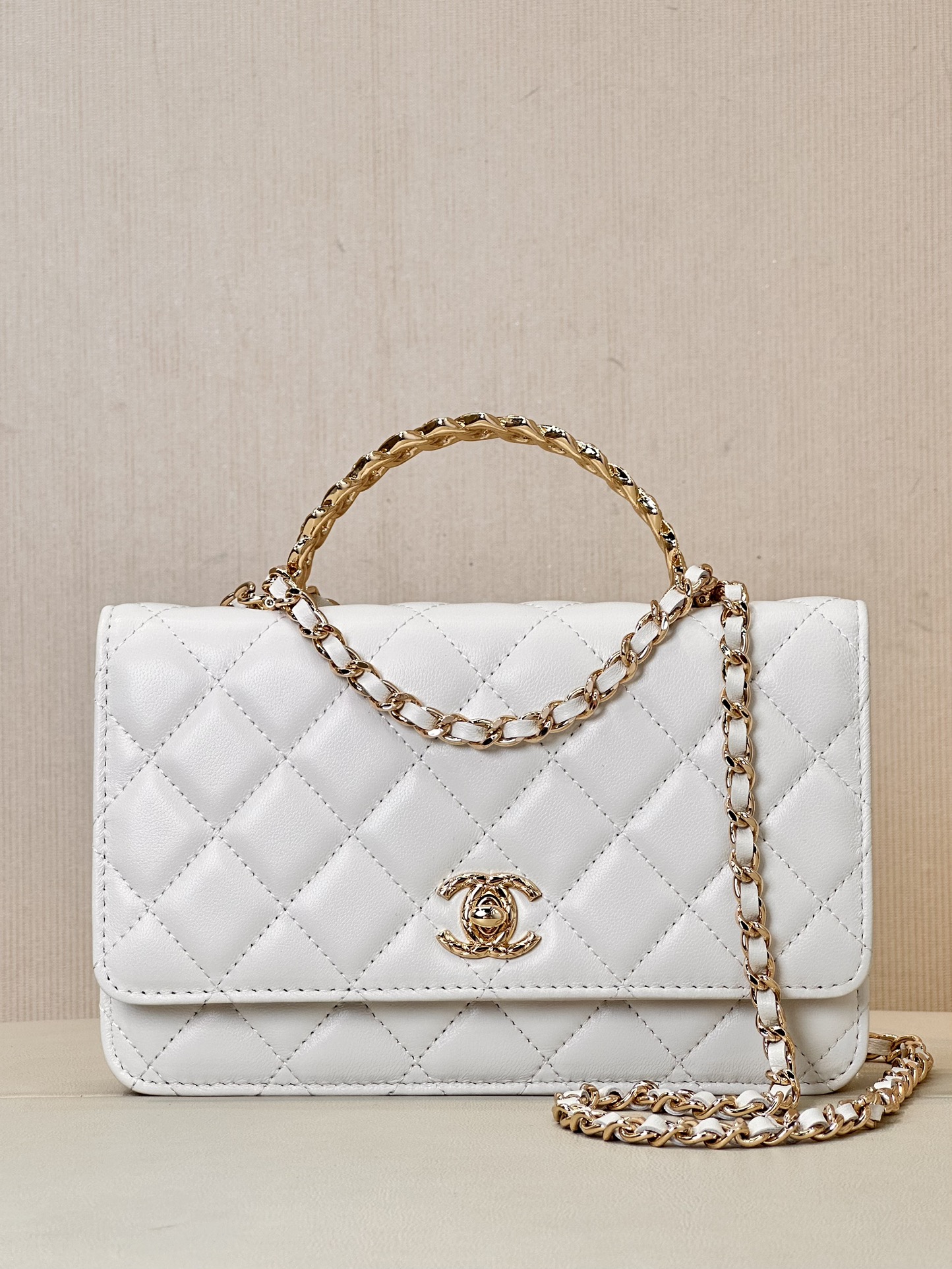 CHANEL 麦穂ダイヤハンドル WOC レターラインストーン チェーンバッグ ハンドバッグ 斜めがけ 小さくて上品 万能レディース 大容量 最高品質