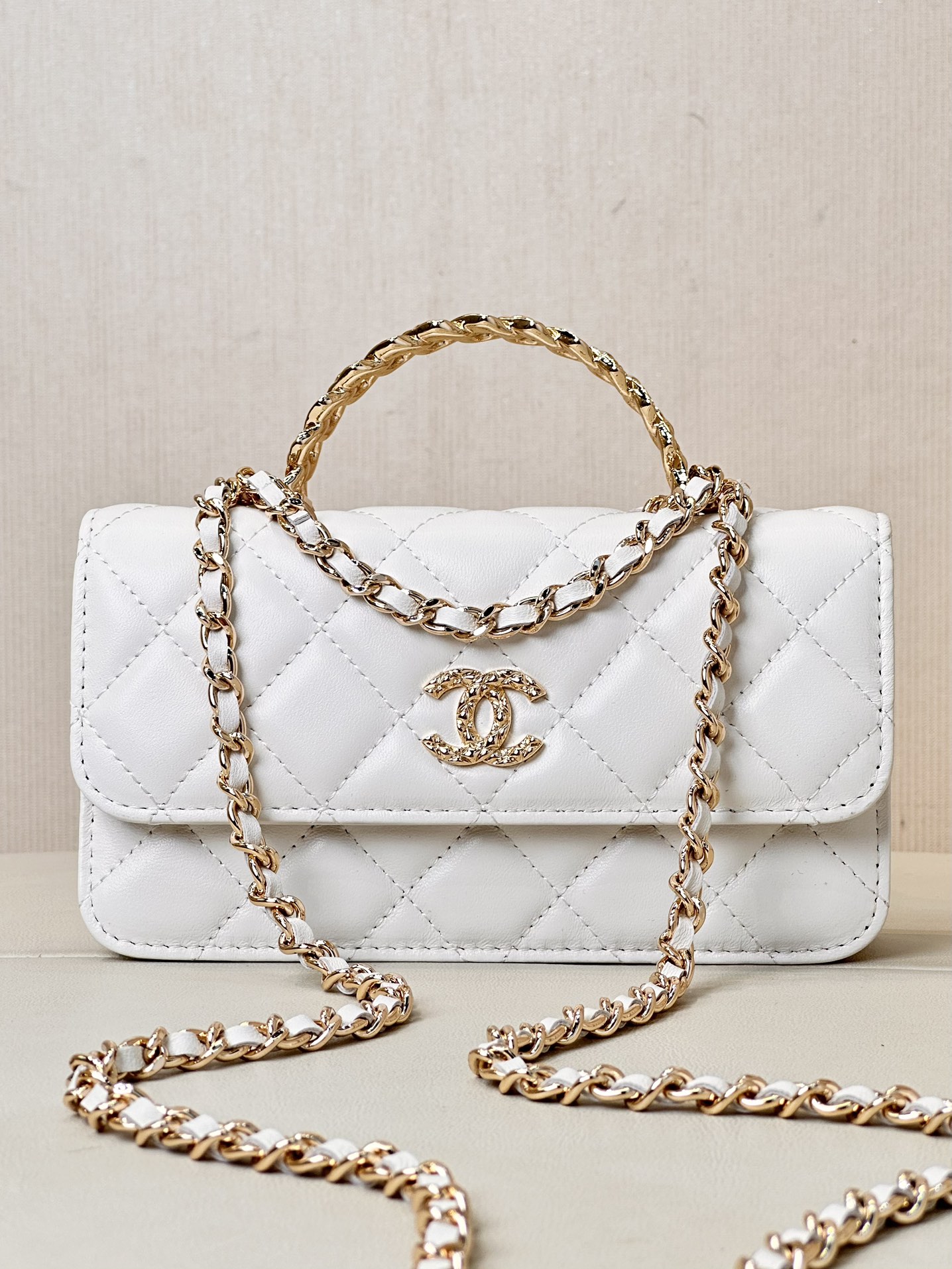 CHANEL シャネル 麦穂ダイヤモンドハンドル WOC レターラインストーン チェーンバッグ ハンドバッグ 斜めがけ 小さくて上品 万能で淑女的な 芸術的な逸品 大容量 最高品質