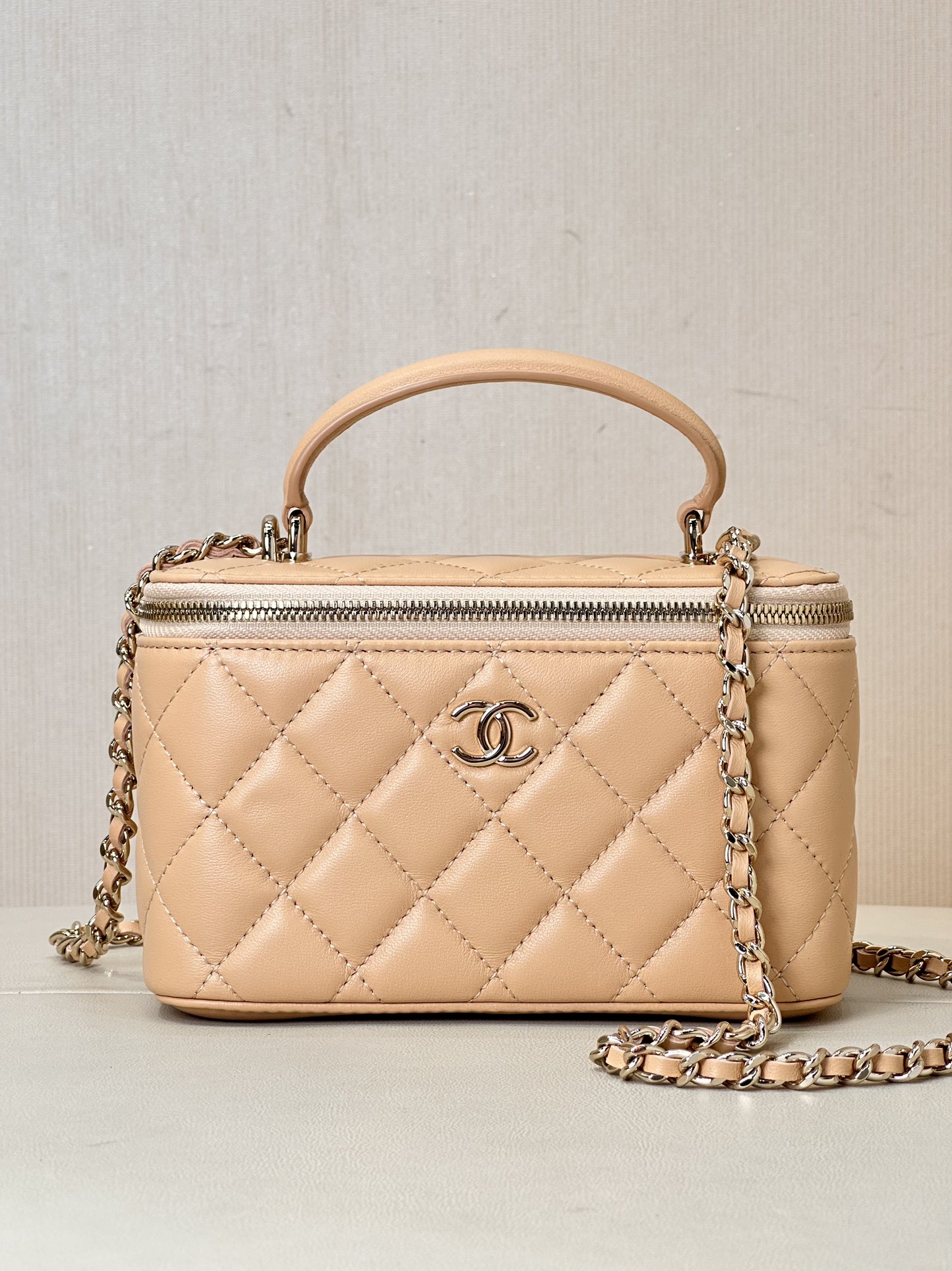 CHANEL nieuwe handgreep box tas, stevige vorm, lippenstiftvak - topkwaliteit