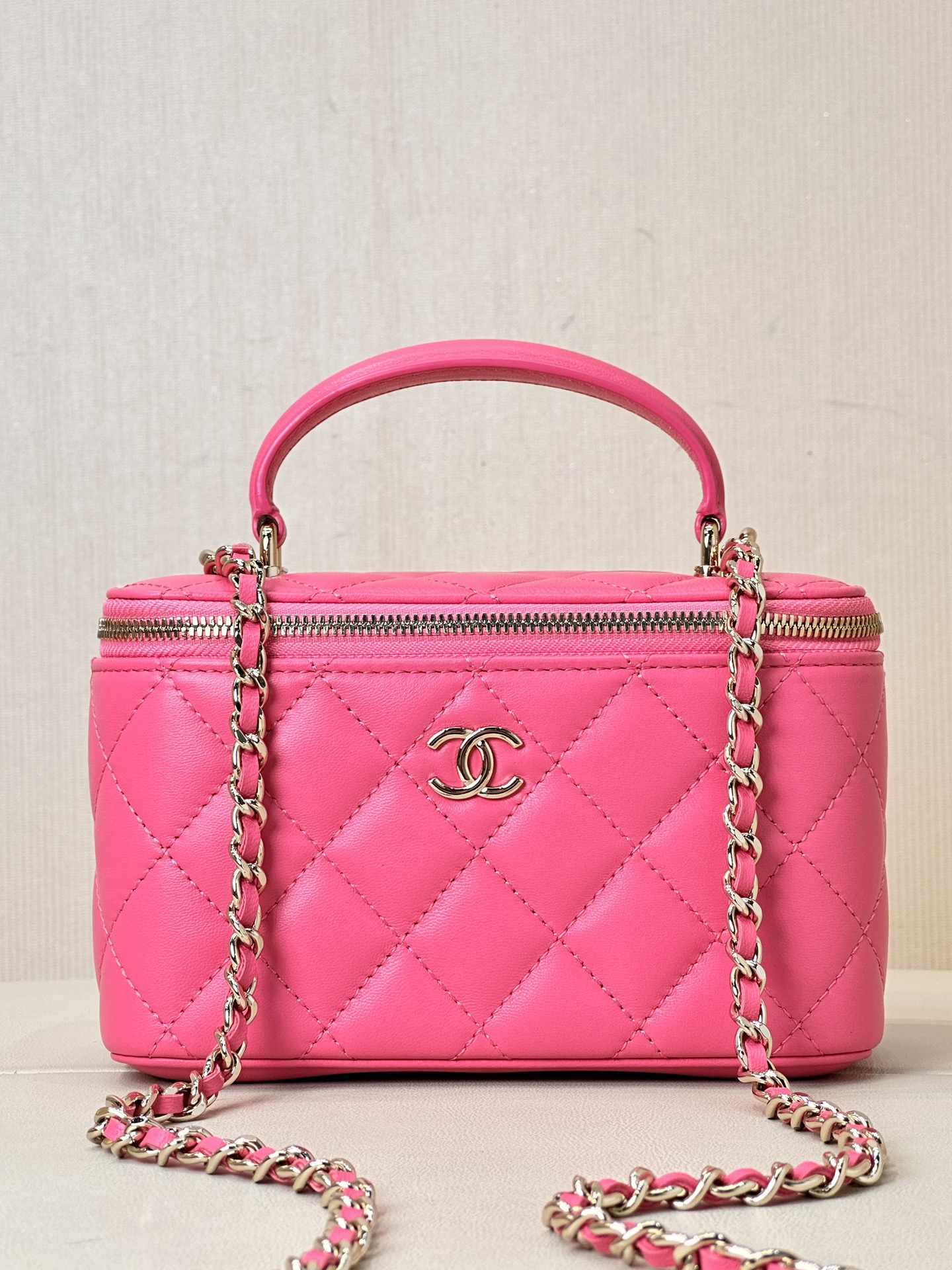 CHANEL nieuwe handgreep box tas, stevige vorm, lippenstiftvak - topkwaliteit