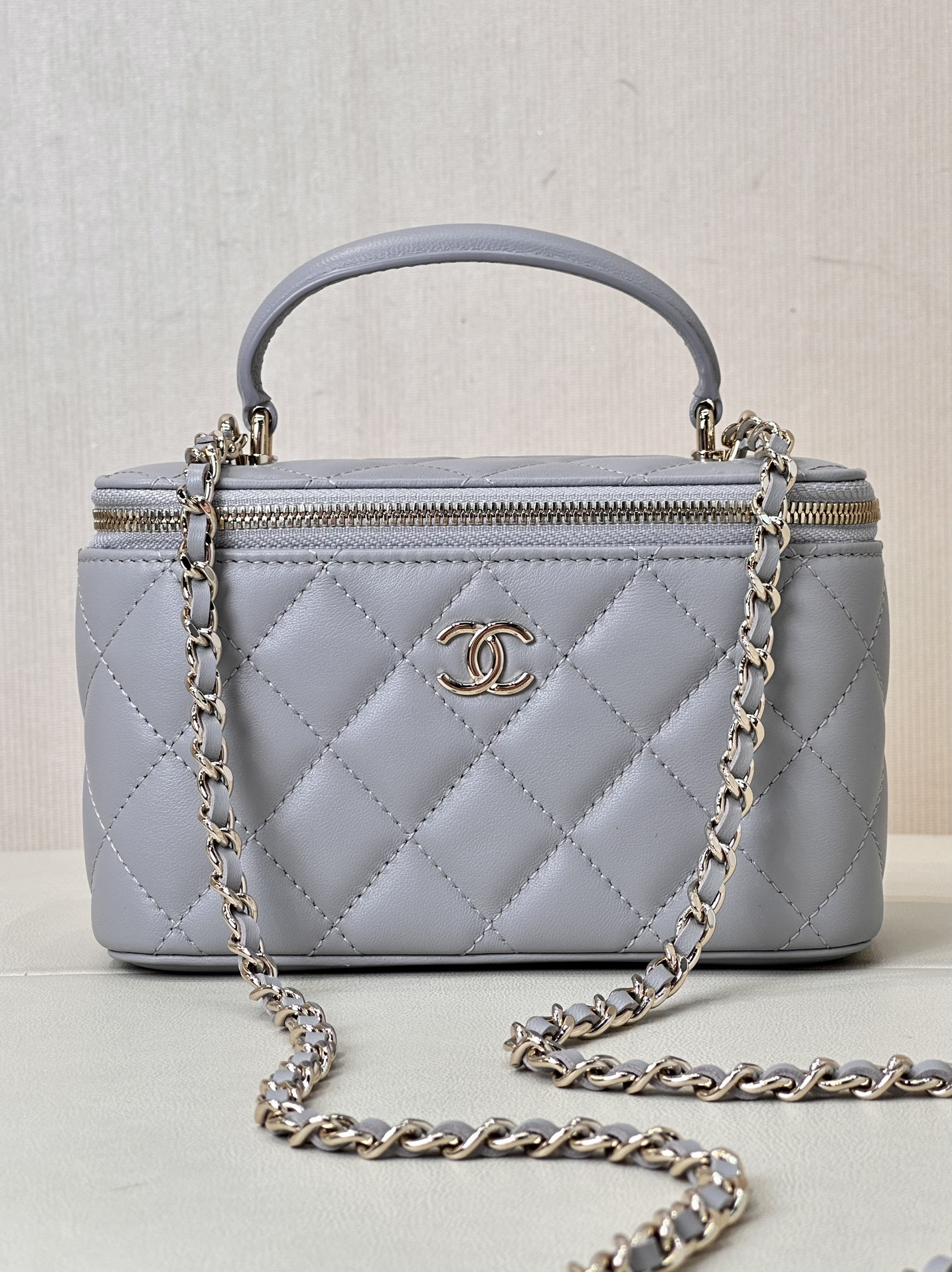 CHANEL nieuwe handgreep box tas, stevige vorm, lippenstiftvak - topkwaliteit
