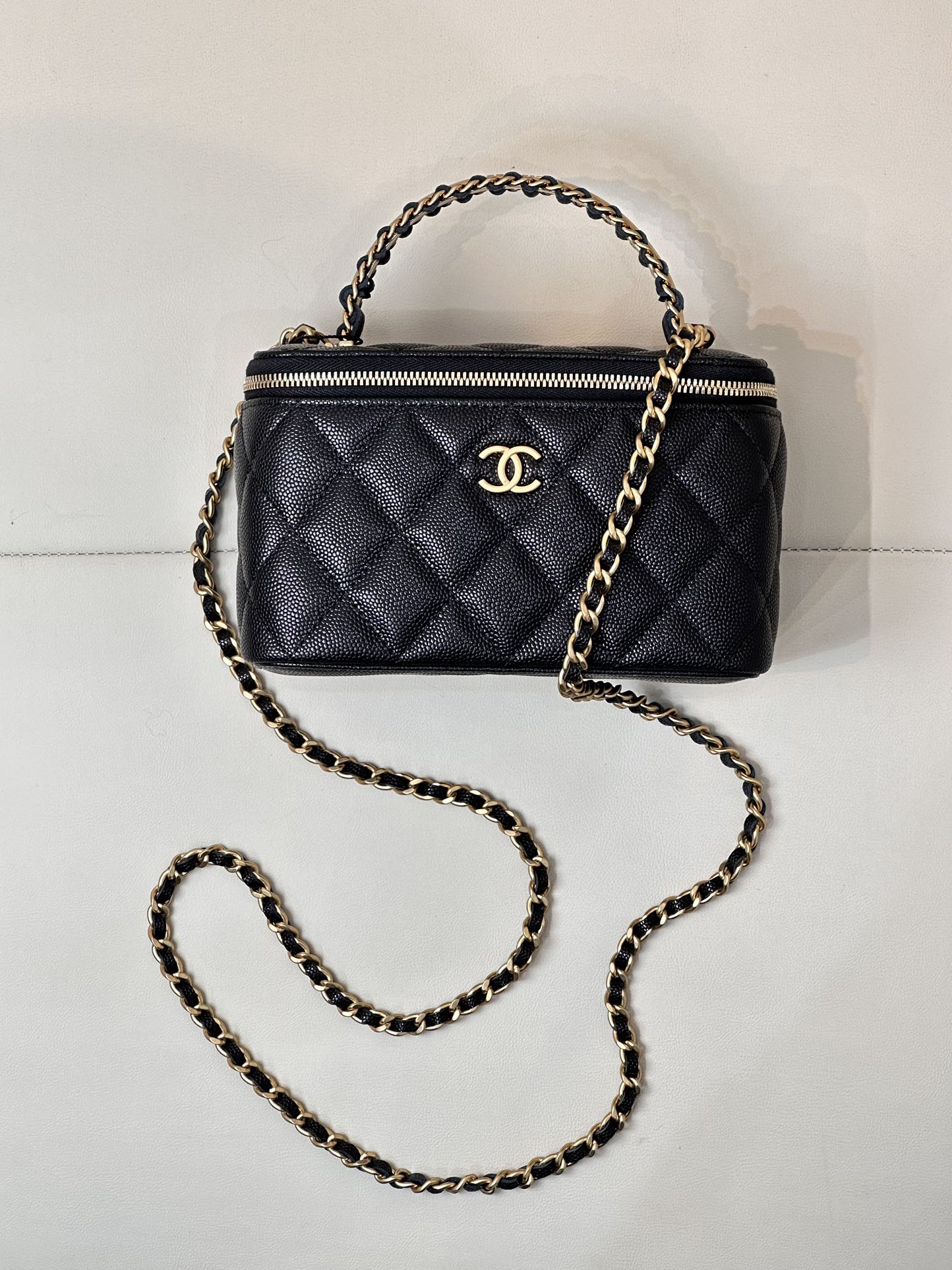 CHANEL 24A printemps-été Sac long box à anse avec chaîne entrelacée de cuir, cinq coloris au choix - qualité supérieure