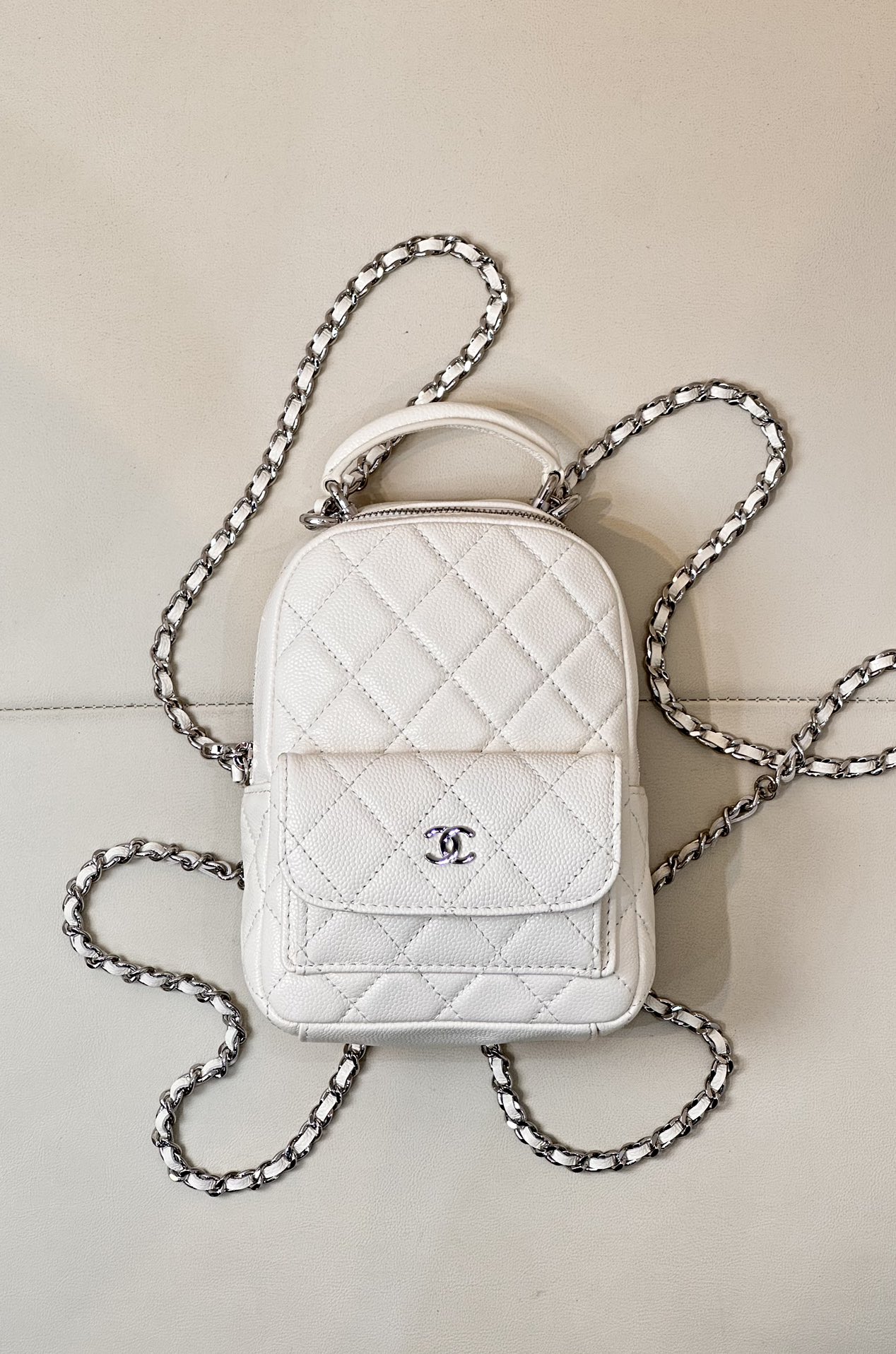CHANEL 24C mini маленькі заплечнік, скура з лясістай фактурай, вінтажная бліскучая фурнітура, вытанчаны і ўніверсальны — топ-якасць