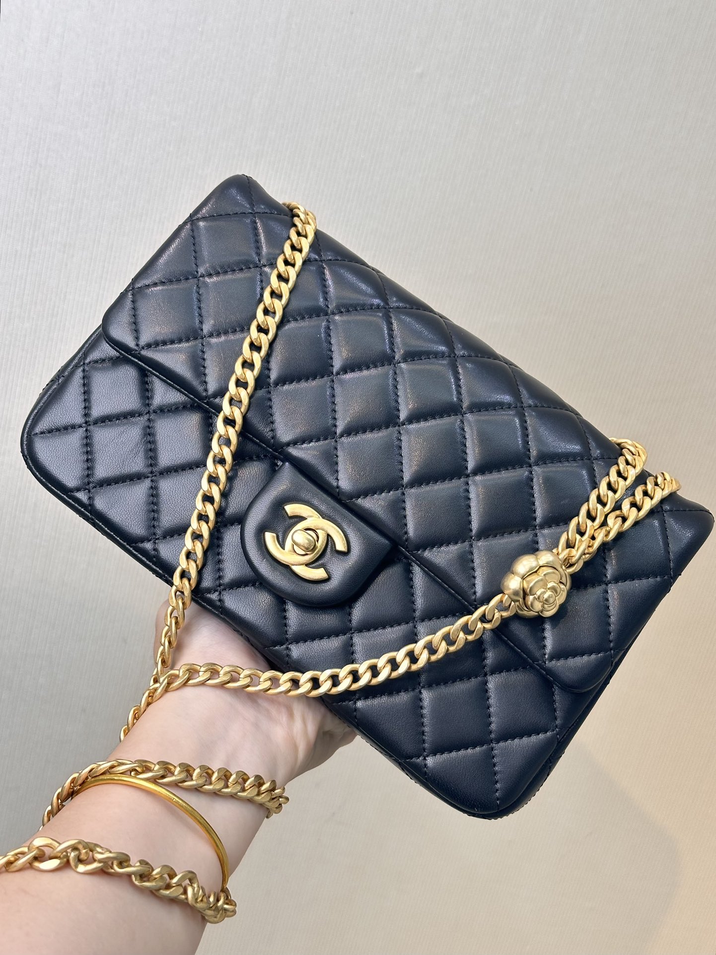 CHANEL Camellia CF Mini Square Flap Lambskin Matte Plain Chain Camellia Clasp Adjustable Chain Multiple Ways to Wear Versatile - Top Quality