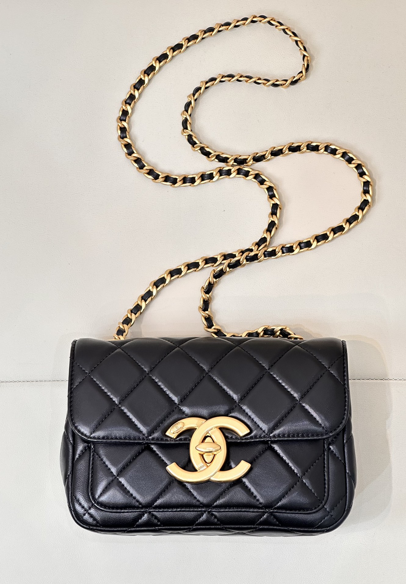 CHANEL 24B Double C logo mini flap bag lambskin quilted champagne gold hardware handbag shoulder crossbody vintage versatile - top quality