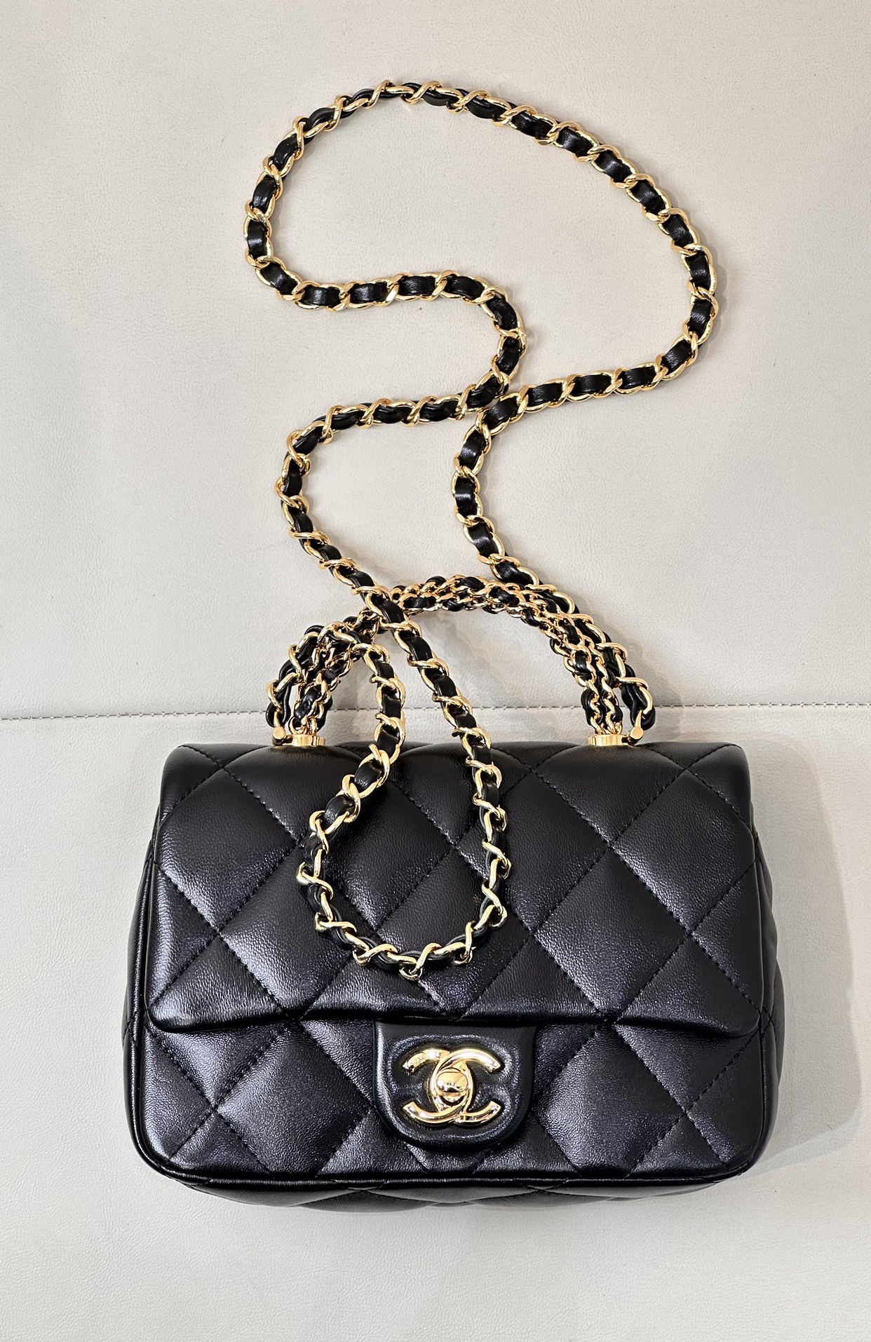 CHANEL 24B Waxed Lambskin Twisted Chain Handle Quilted Shoulder Crossbody Limited Edition - Top Quality