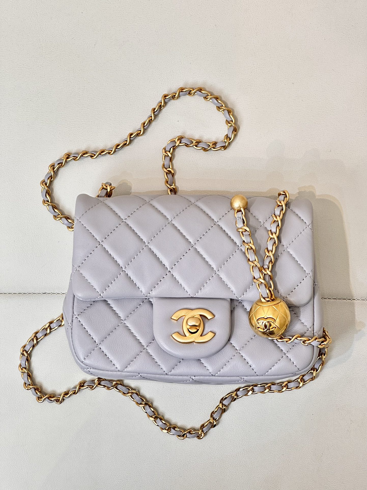 CHANEL 純正皮革 ラムスキン キルティング 定番資産価値モデル 柔らかく厚みのある チェーンショルダーバッグ-最高品質